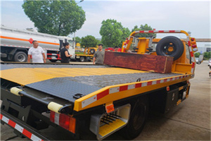 邕宁附近拖车电话号码服务