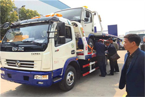 邕宁汽车道路救援拖车价格